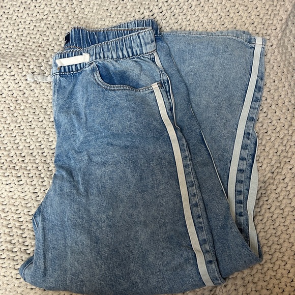 EUC GAP High Rise Pull On Stripe Wide Leg Jeans, L - Picture 3 of 4